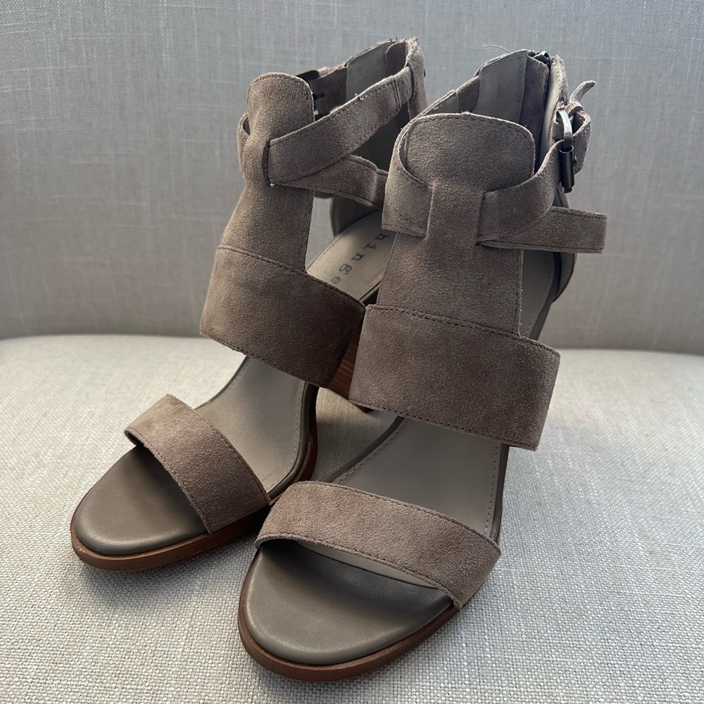 Hinge Taupe Suede Heeled Sandals - Size 7.5 - Picture 11 of 11